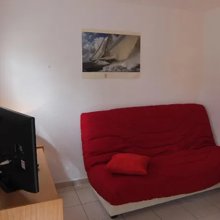 Les Capellanes By Interhome